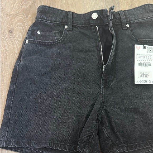 Zara Black Denim Women's Shorts - Picture 4 of 6